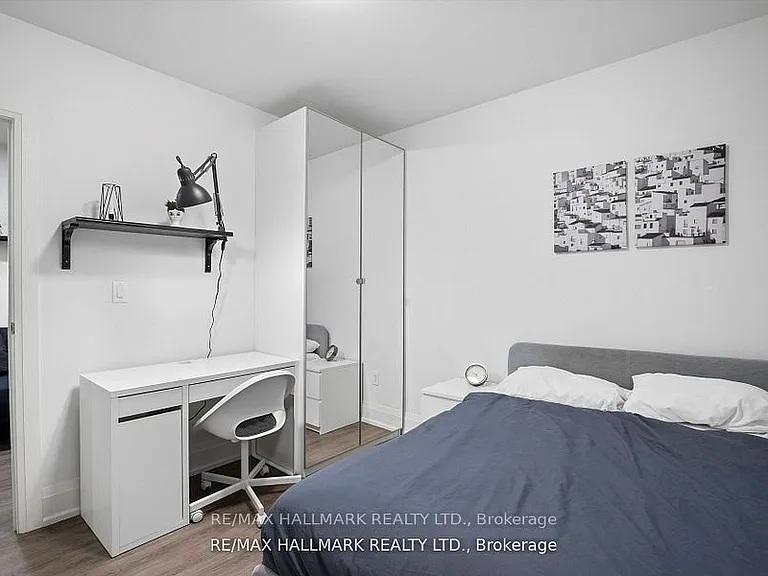 595 Saint Clair Ave W #12 — Photo 20