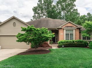 43358 Ashbury Dr, Novi, MI 48375