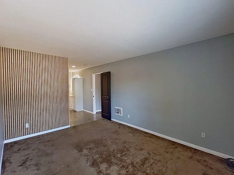 1040 W Macarthur Blvd #45 — Photo 14