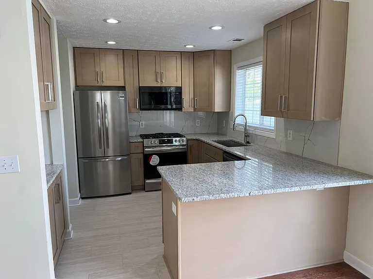 322 Harmony Ct — Photo 3