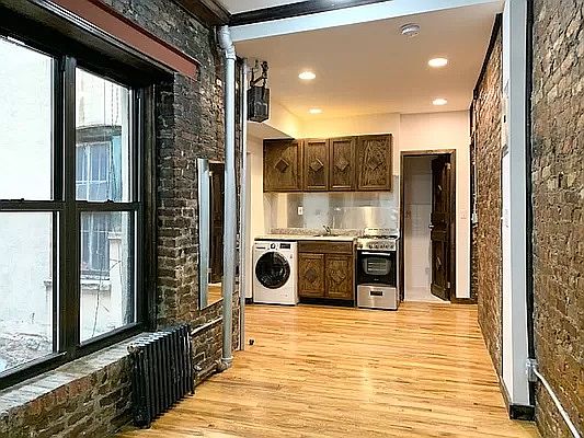 1st image of 520 E 14th St APT 23