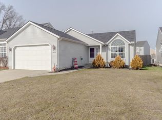 37612 Sandy Ridge Dr, North Ridgeville, OH 44039