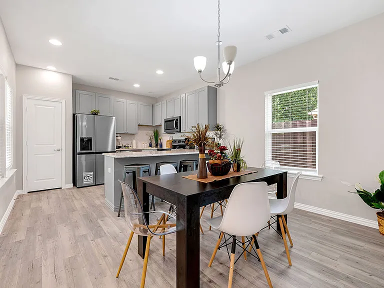 3321 Westminster Dr — Photo 7