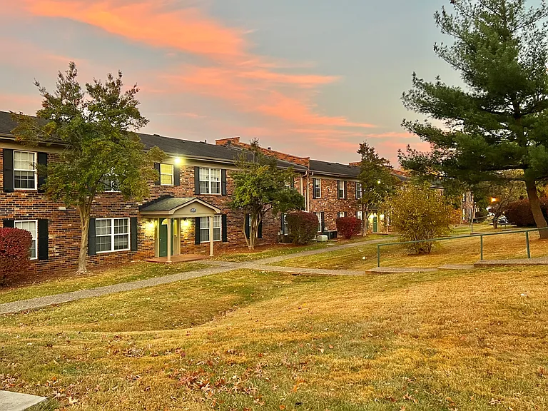 Countrybrook Apartments — Photo 63