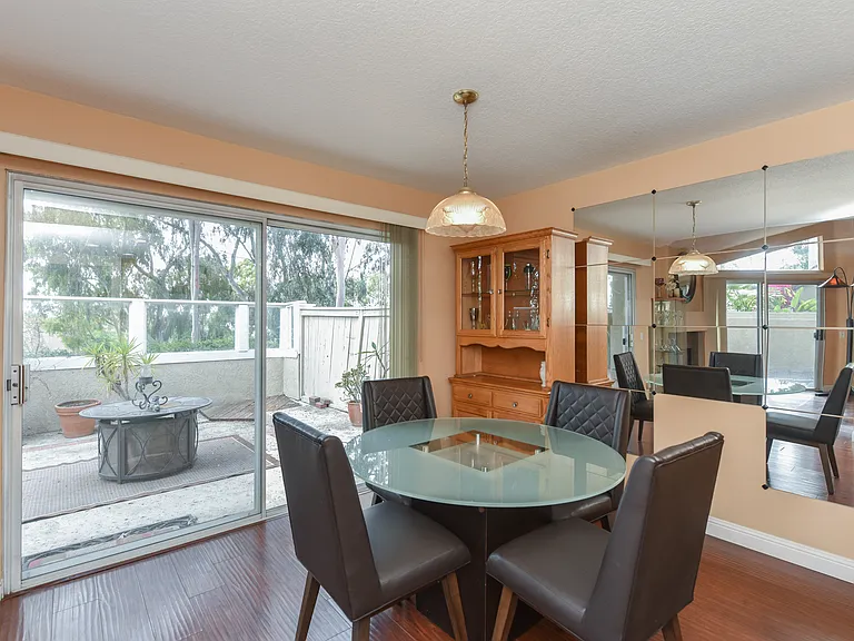 145 Stanford Ct — Photo 8