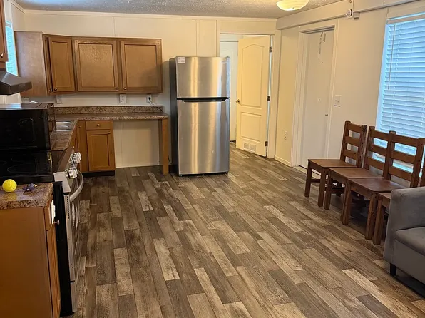 843 Baker Ave Unit 3, Bacliff, TX 77518