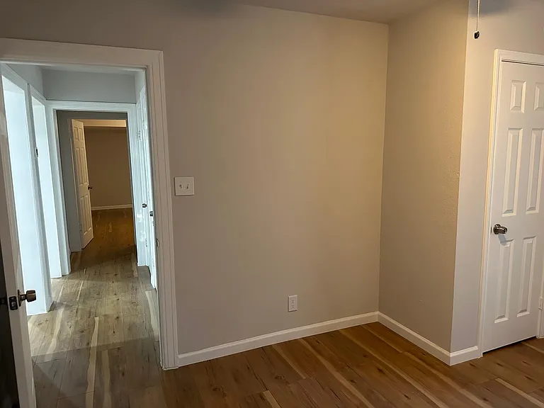 1008 Commerce Dr — Photo 12