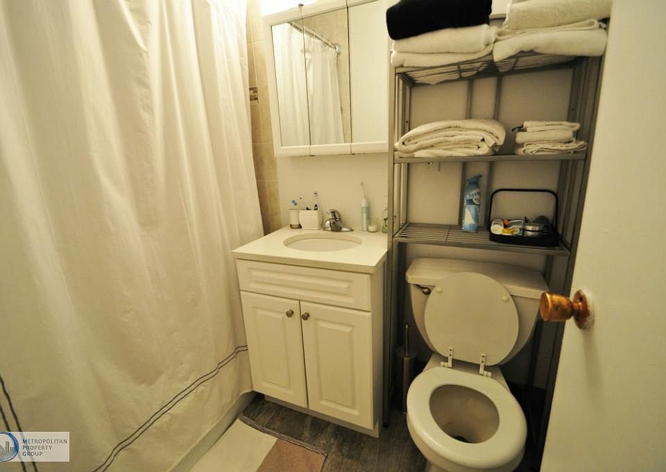 2nd image of 22 Jones St APT 1B