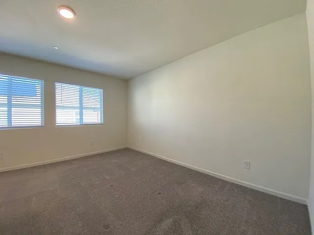 1345 Harvest Glen Way — Photo 32
