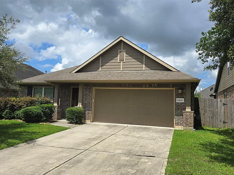 24114 McKinzie Ridge Dr — Photo 1