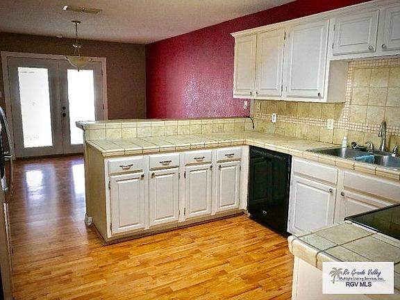 3rd image of 2510 Stone Pine Ct