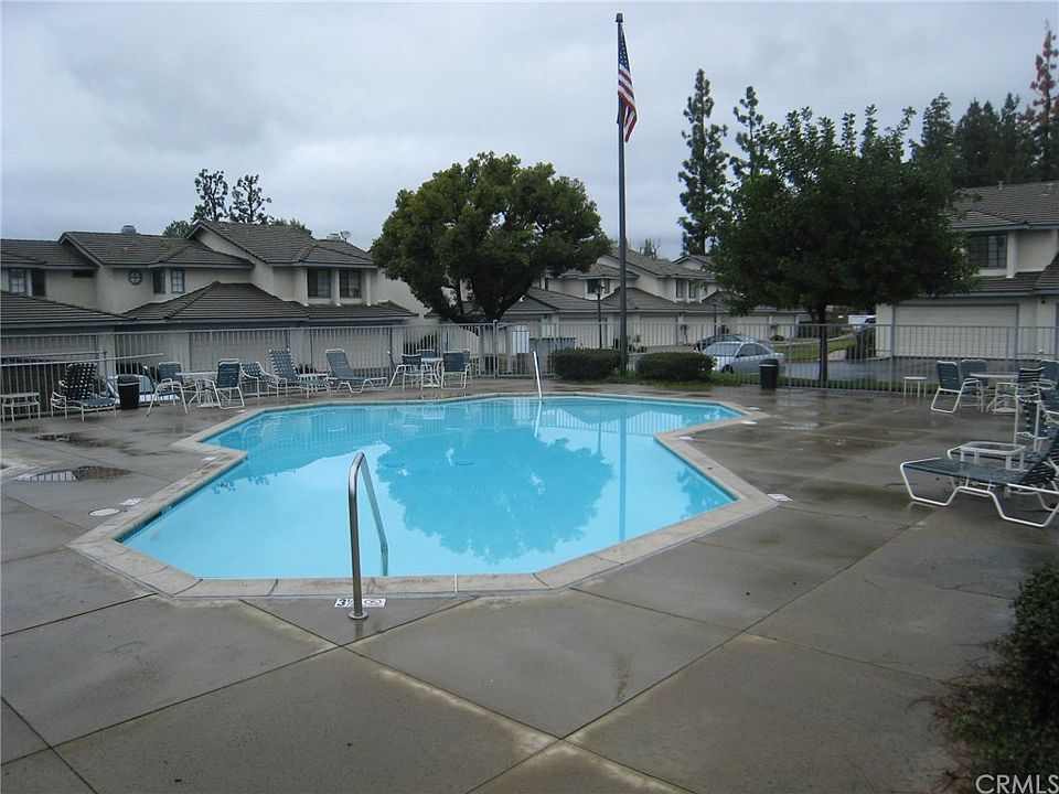 2nd image of 2010 E Cienega Ave APT C