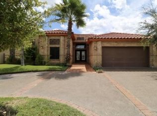 211 Lake Carnegie Ct, Laredo, TX 78041