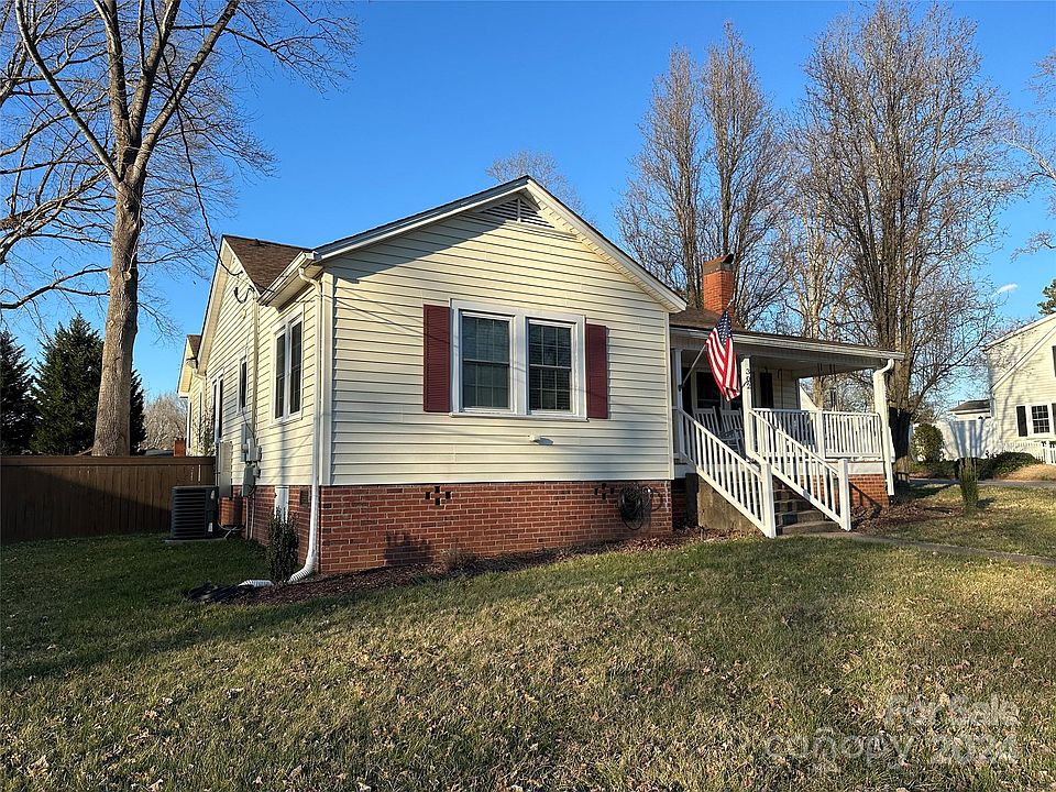 1st image of 302 West Ave