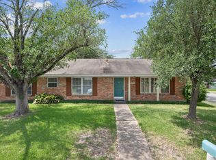 3500 Midwest Dr, Bryan, TX 77802