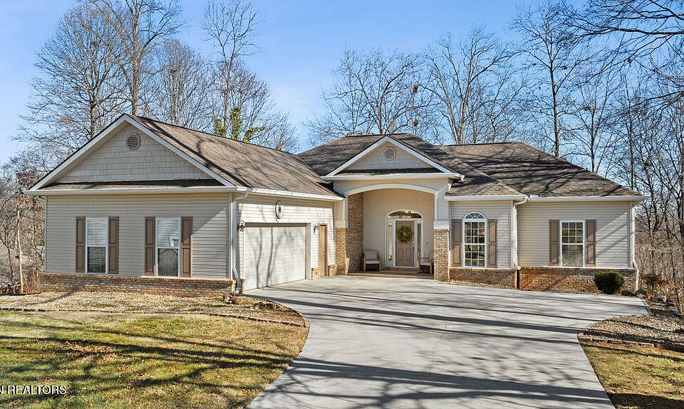 1st image of 227 Saligugi Cir