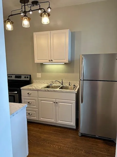 2 bed, 1100 sqft, $1,200 — Photo 3