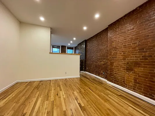 Rented by Oxford Property Group | media 9