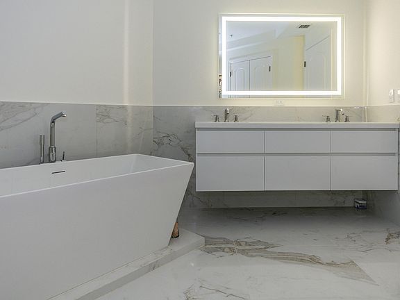 5th image of 801 S Olive Ave Unit 1511