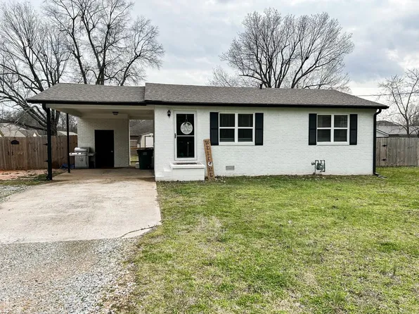 111 Cherry St, Brookland, AR 72417