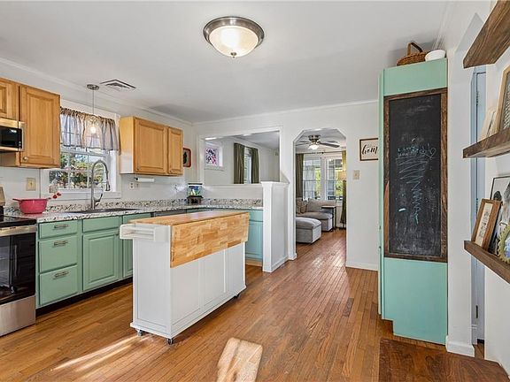 5th image of 3125 Browns Bay Rd