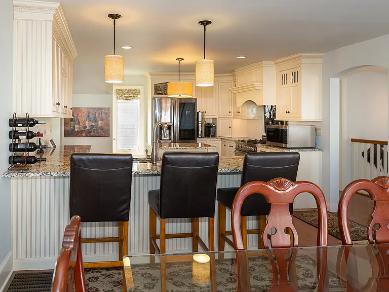747 Ocean Blvd — Photo 15