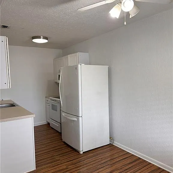 4629 Bayshore Dr #J7 — Photo 3