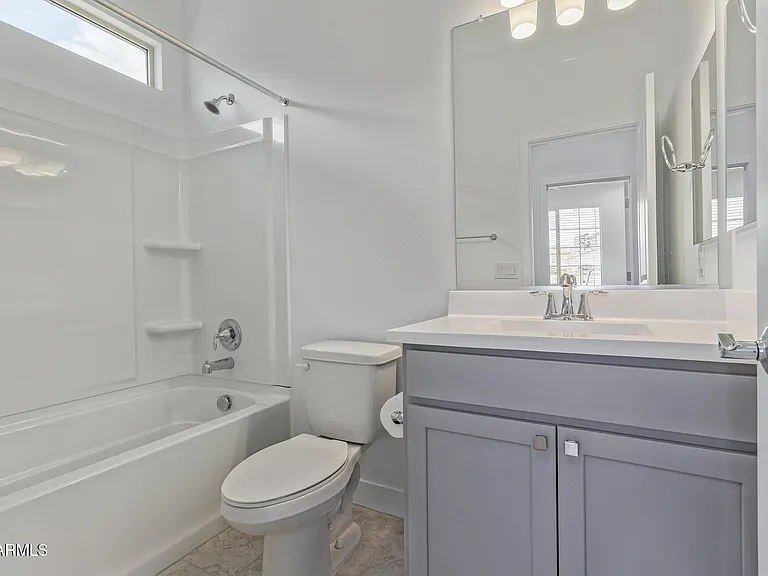 8931 W Colter St — Photo 14