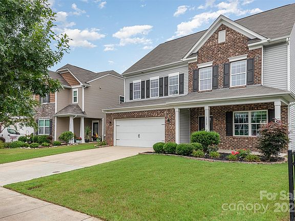 2nd image of 1319 Bridgeford Dr NW