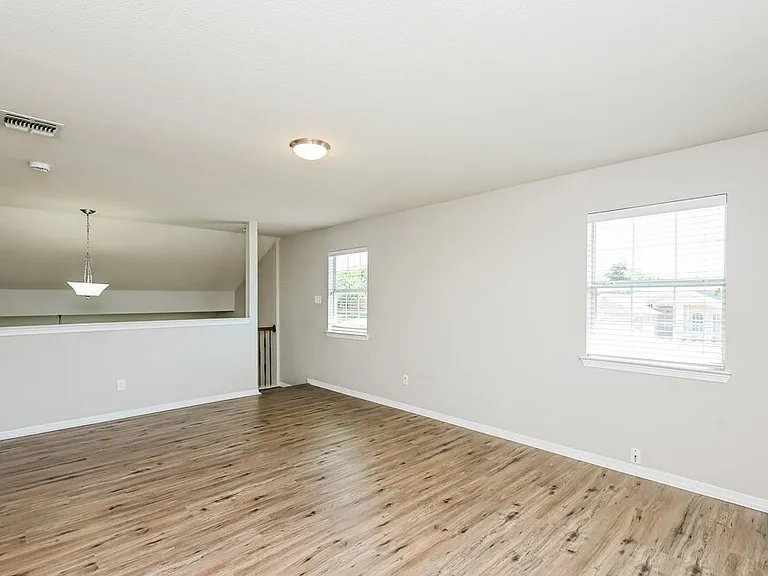10416 Trevino Ln — Photo 10