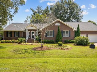 110 Mariners Ct, New Bern, NC 28562