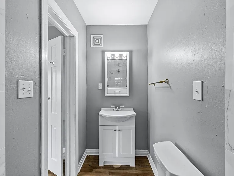 3624 Winston Rd — Photo 10