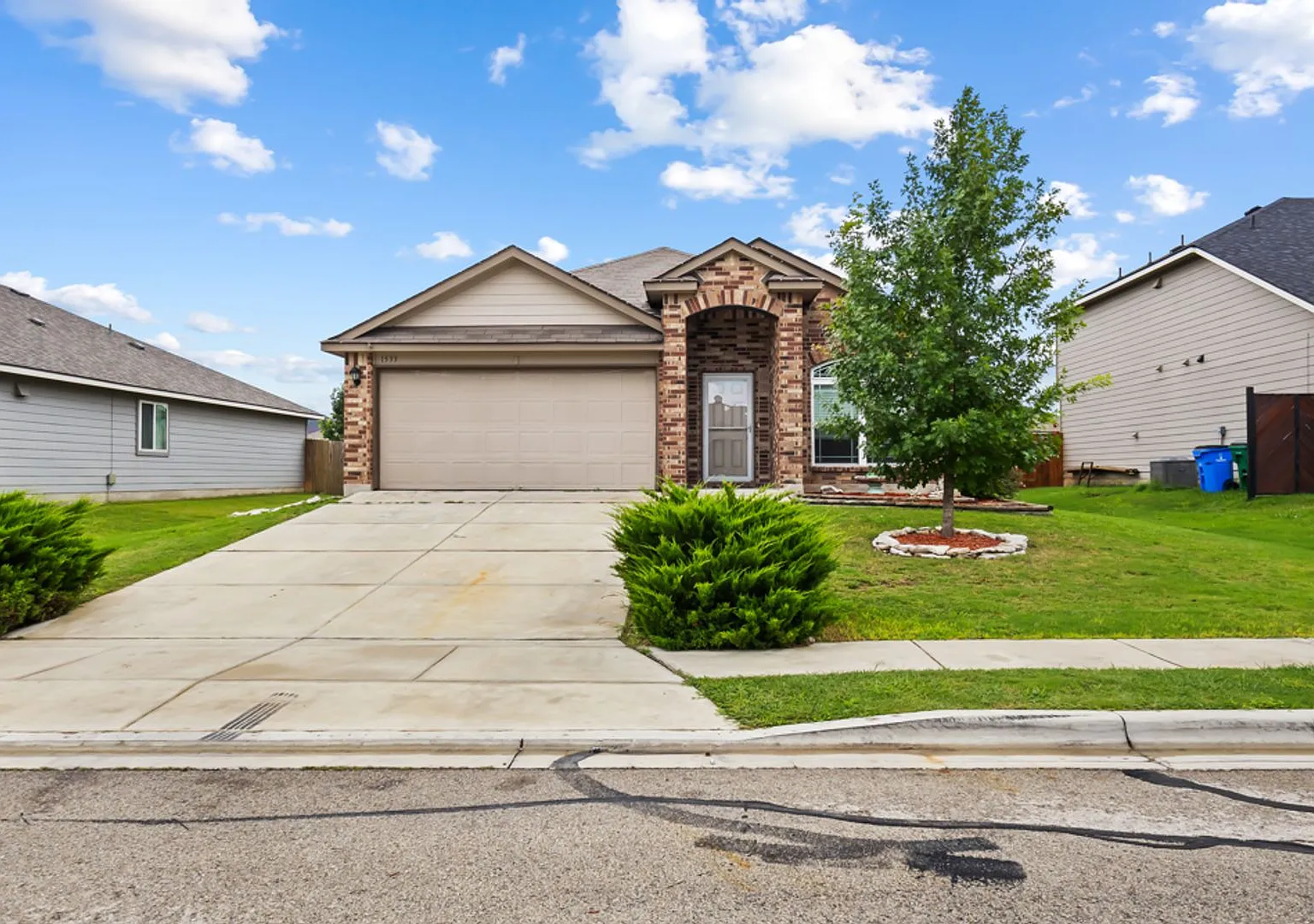 Well-Maintained 4 Bedroom Home in a Convenient Seguin Location — Photo 2