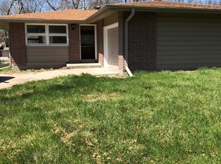 1135 W Avon Ln, Lincoln, NE 68505