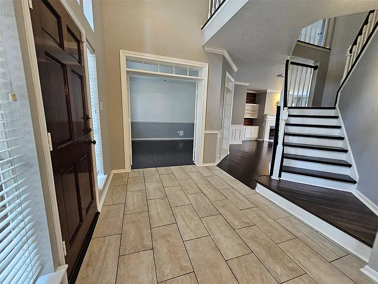 15015 Dawnbrook Dr — Photo 3