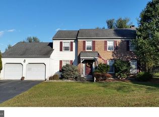 5 Bent Tree Cir, Hockessin, DE 19707