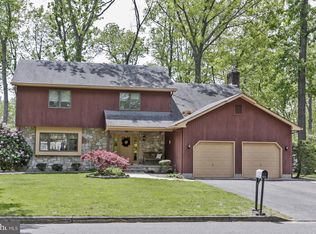 2773 Autumncrest Dr, Vineland, NJ 08361