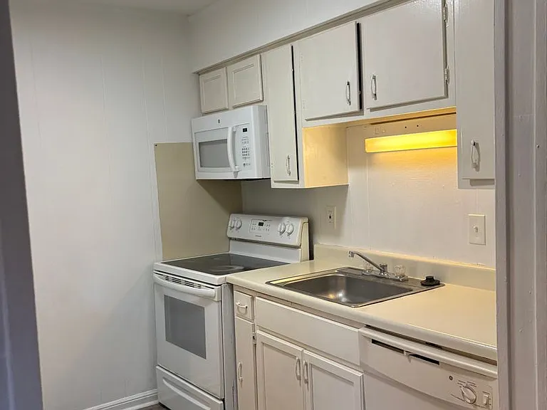10542 Jefferson Hwy — Photo 8