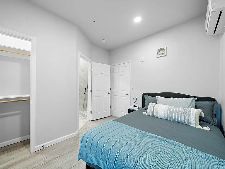 801 Avenue K #F — Photo 10