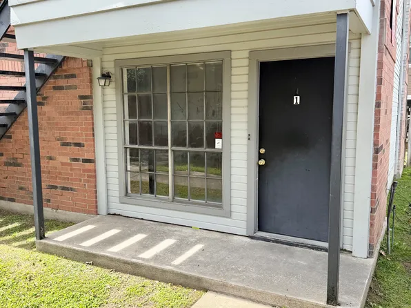 2221 Stella St, Denton, TX