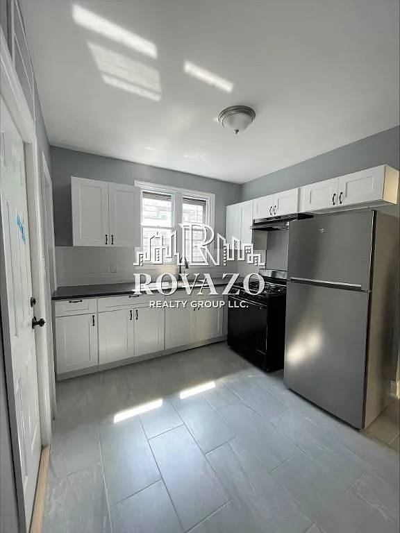 18 N 19th St — Photo 1