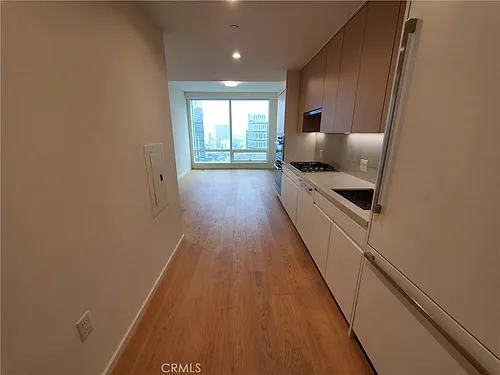 877 Francisco Photo 1