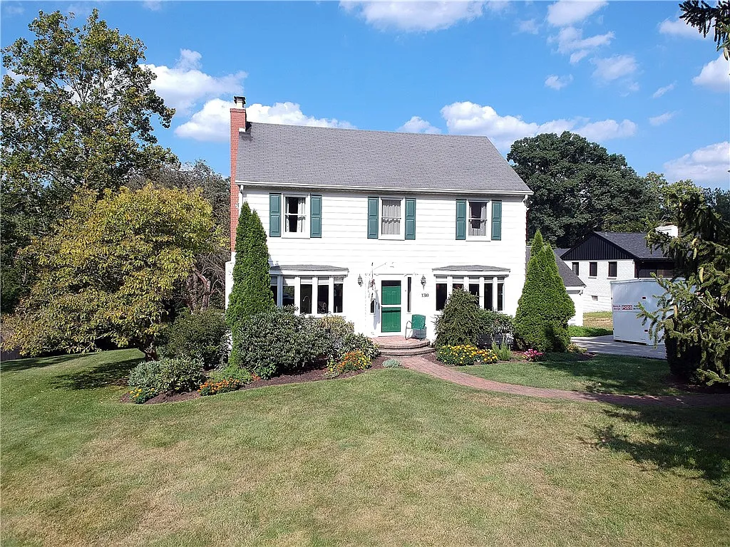130 Phillips Dr photo 1