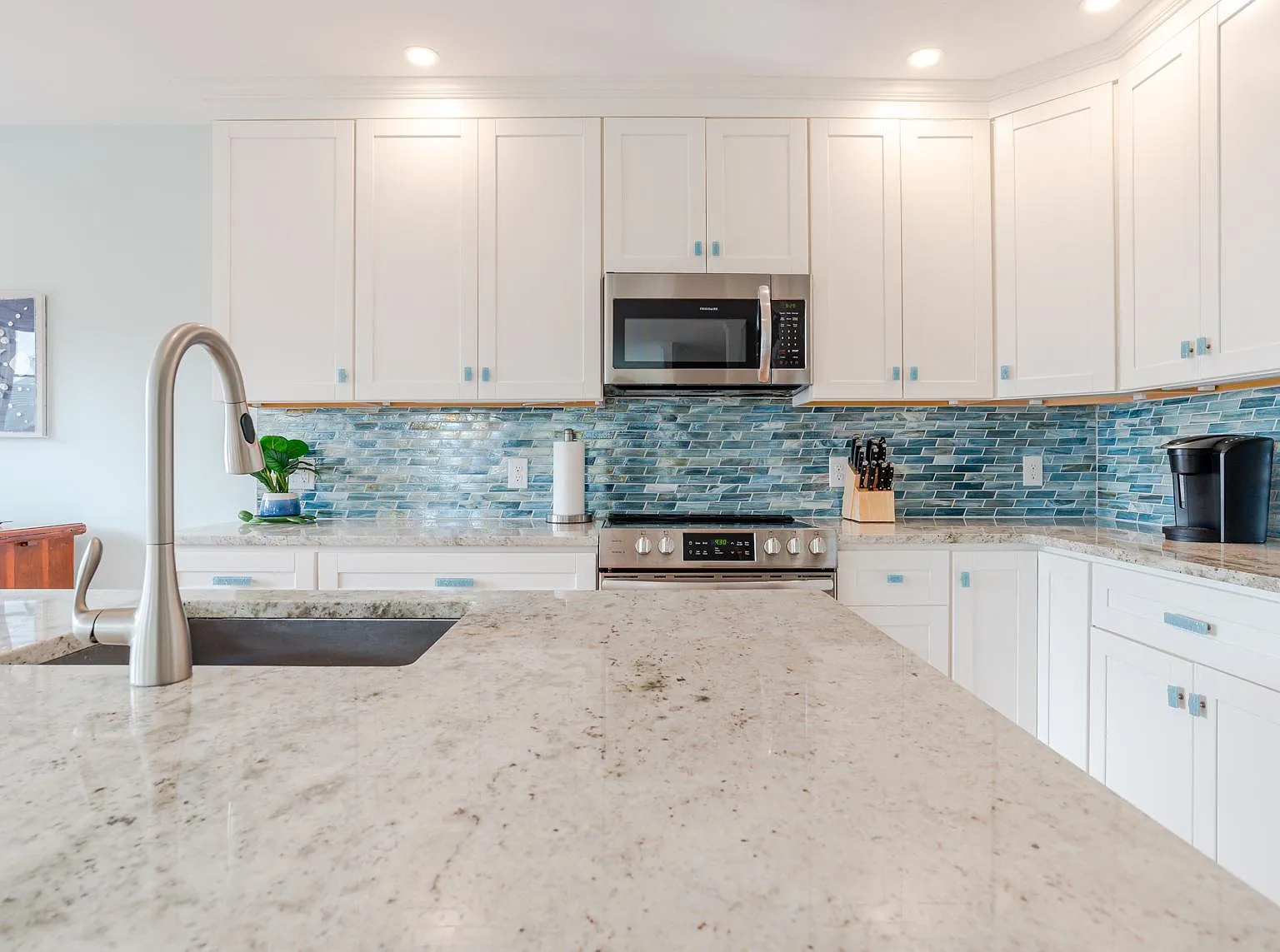 5 bed, 3253 sqft, $4,200 — Photo 4