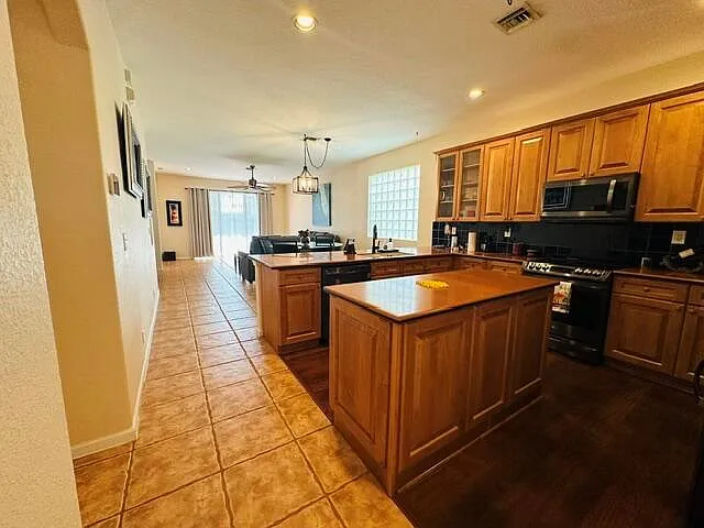 5201 Sancerre Cir — Photo 9