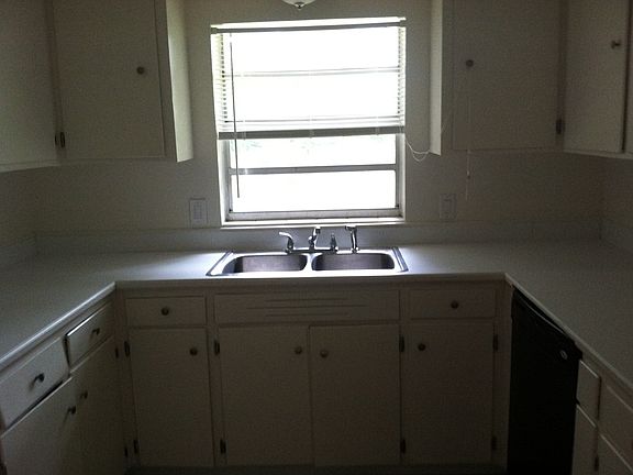 2nd image of 1038 W French Ave
