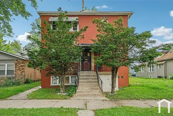 3 bed, $1,800 — Photo 2