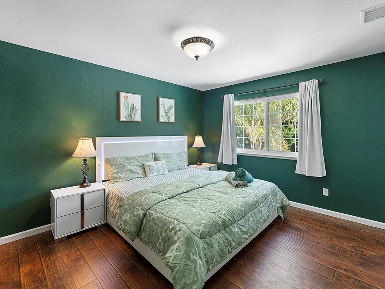 Woodcrest Dr — Photo 11