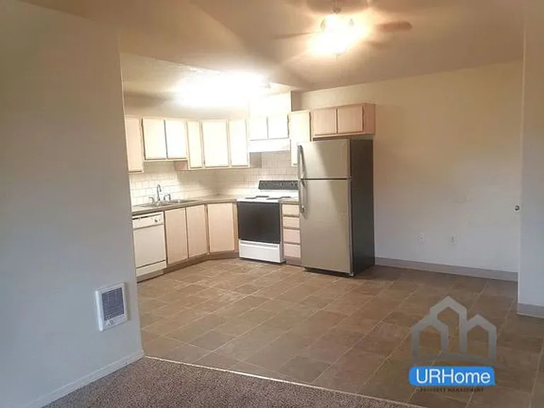 120 SE 143rd Ave — Photo 37