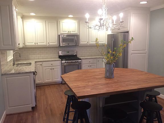3rd image of 21 Melville Ave